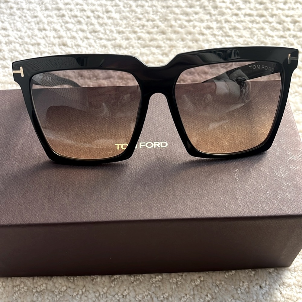 NIB TOM FORD Sabrina Sunglasses - Picture 11 of 12
